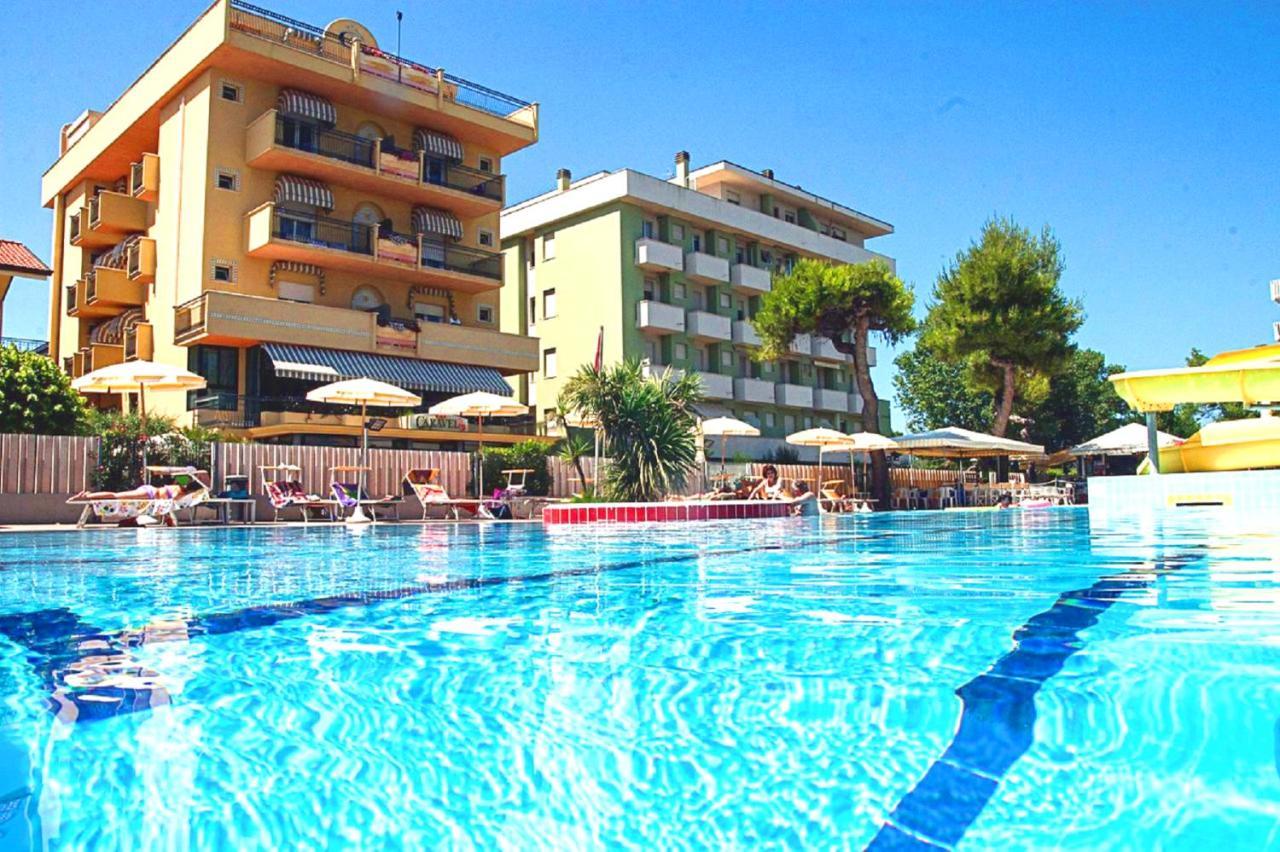 Hotel Caravel B&B Misano Adriatico Ngoại thất bức ảnh