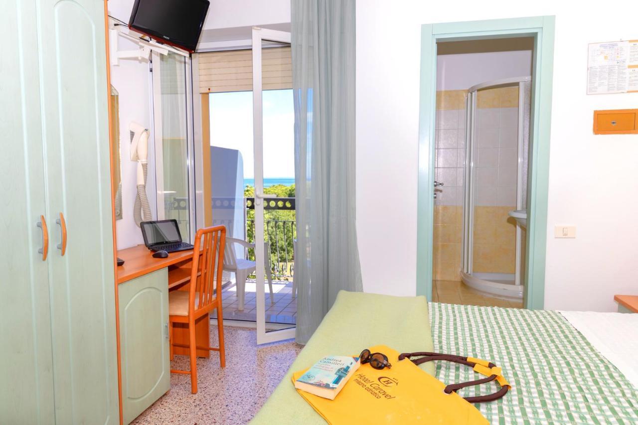 Hotel Caravel B&B Misano Adriatico Ngoại thất bức ảnh